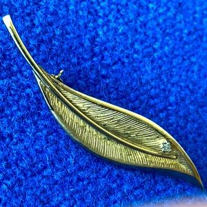 Vintage sterling silver gold plated Bond Boyd leaf CZ ? Pin